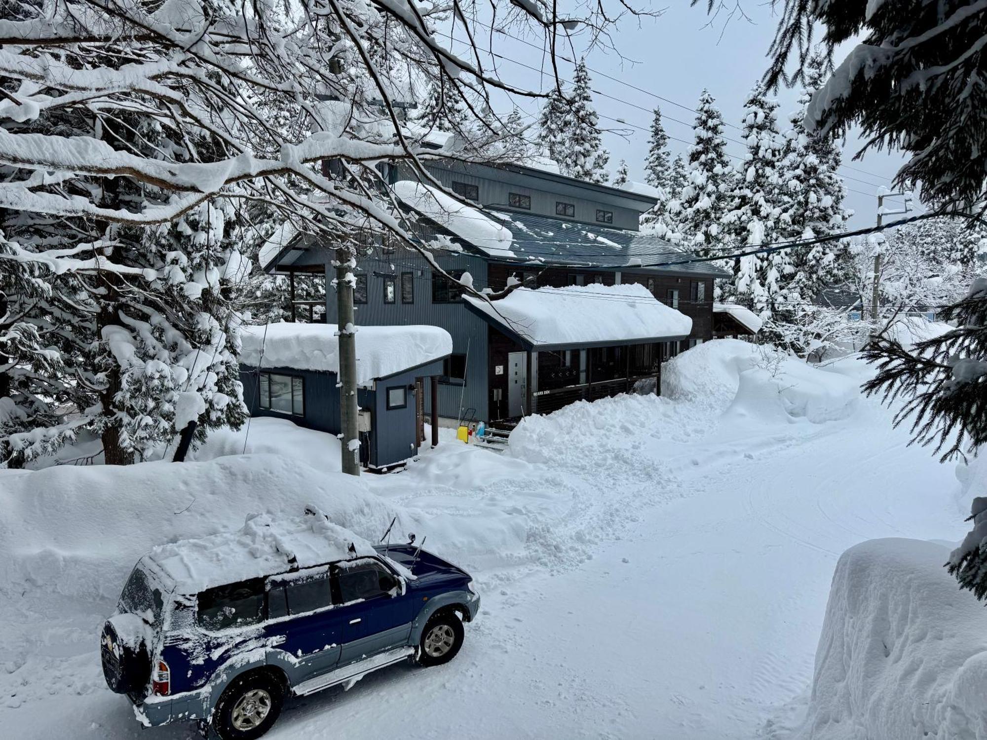 Bears Den Mountain Lodge Hakuba Exteriör bild